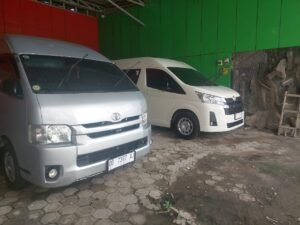 perbedaan Hiace Commuter vs Premio